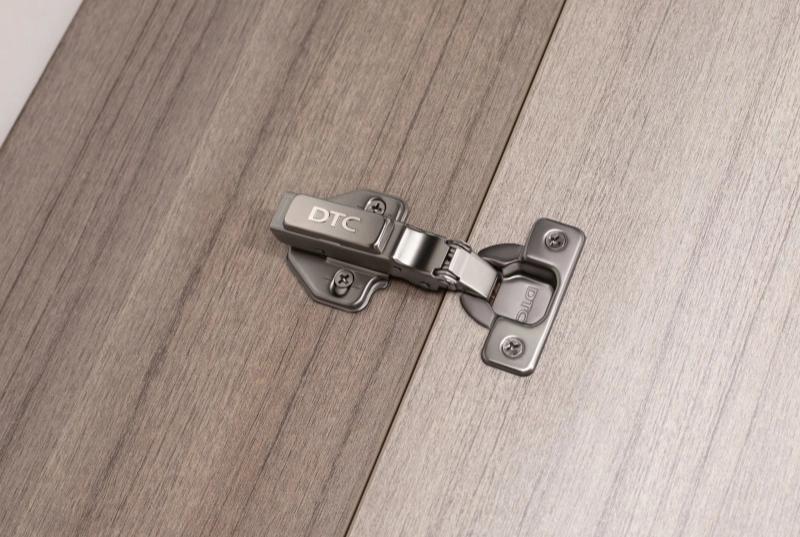 BISAGRA TEKNO CLIP REGULACION CON FRENO NEGRA